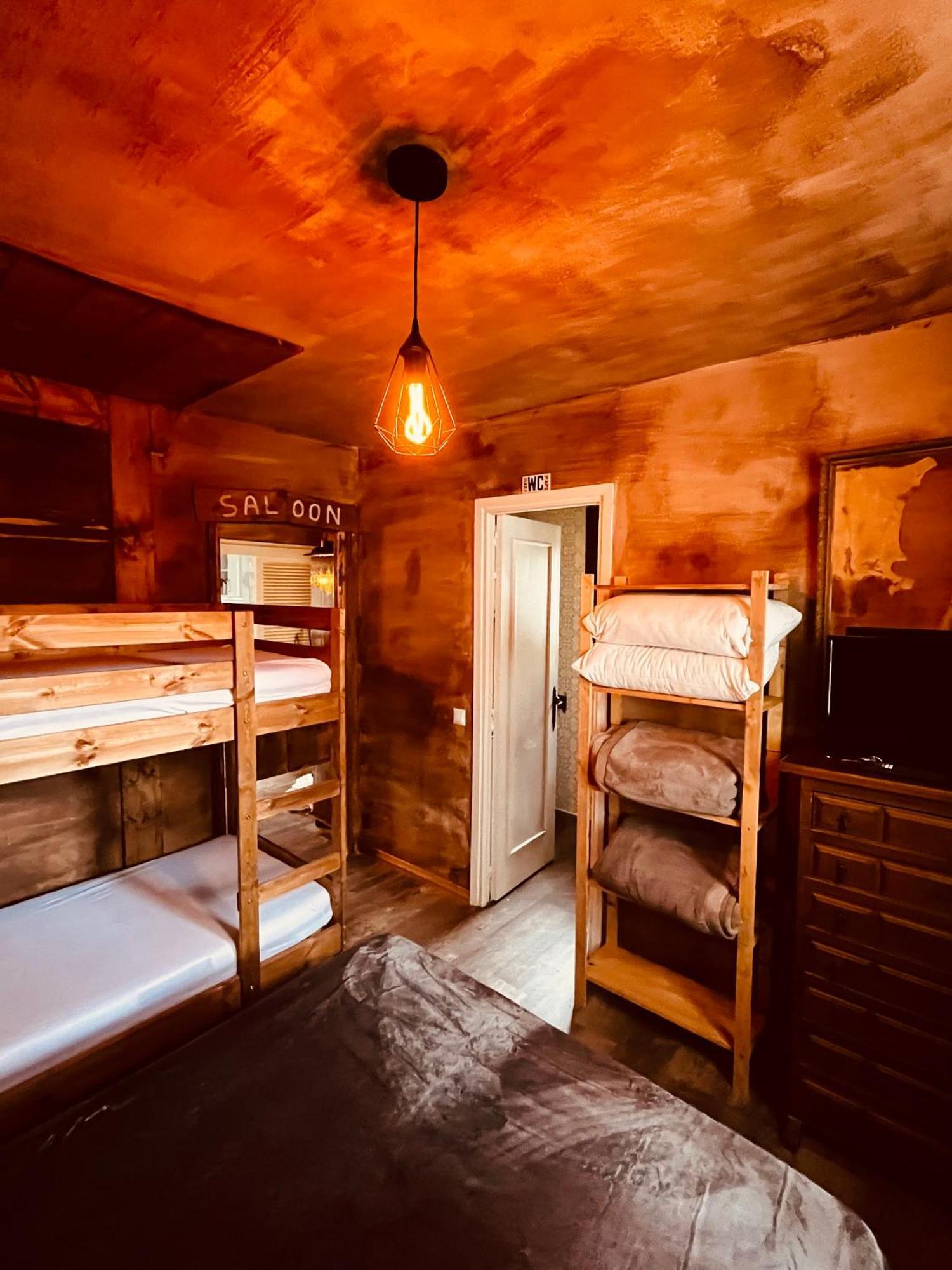 Western Apartments Sierra De Madrid ซาน มาร์่ติน เด วาลเดเกลเซียส ภายนอก รูปภาพ